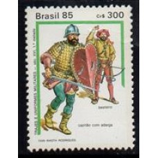 C-1477 - Trajes e Uniformes Militares - 1985