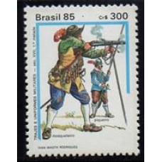 C-1479 - Trajes e Uniformes Militares - 1985