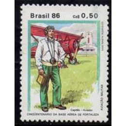 C-1540 - Trajes e Uniformes Militares - 1986 C-1540 - Trajes e Uniformes Militares - 1986